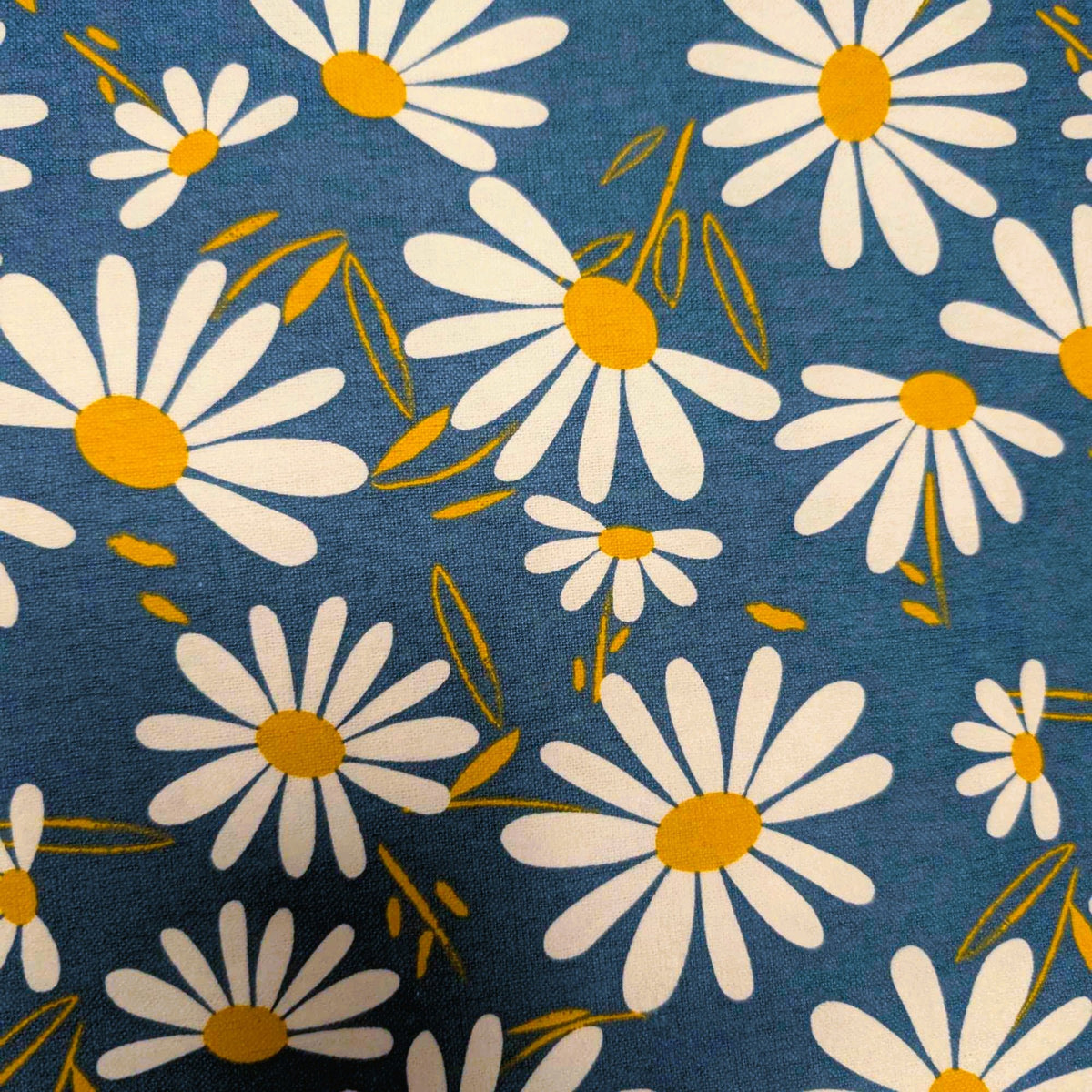 Modern Daisy Floral Cotton Flannel Fabric | Soft Brushed | Contemporary Flower Print